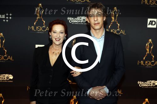 Utrecht 12 januari 2017
Uitreiking musical awards in het beatrixtheater.
Loes Luca met .....