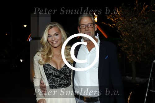 Hoofddorp 17 januari 2017
Patricia Paay is opnieuw getrouwd met Robbert Hinfelaar. Dat gebeurde in Claus party Center in Hoofddorp. John Heuckenroth met Mandy de Poel