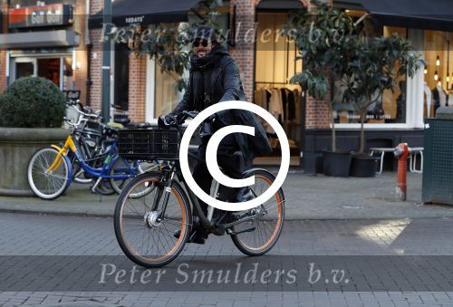 Amsterdam 21 januari 2017
Mari v d Ven op zijn electrische fiets