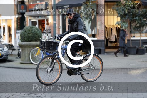 Amsterdam 21 januari 2017
Mari v d Ven op zijn electrische fiets