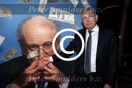 Hoorn 16 januari 2017
Premiere van FIFA Blatter, de val van de voetbalkeizer, in Schouwburg Het Park in Hoorn. 
Michael v Praag met zijn vrouw
