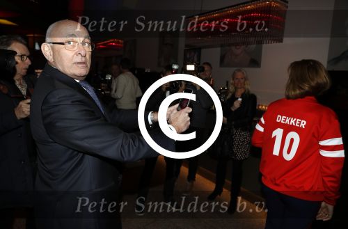 Hoorn 16 januari 2017
Premiere van FIFA Blatter, de val van de voetbalkeizer, in Schouwburg Het Park in Hoorn. 
Michael v Praag fotografeert Janke Dekker