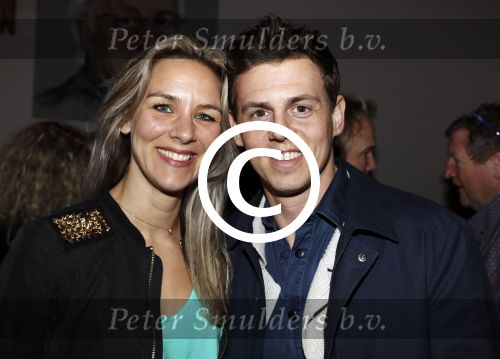 Hoorn 16 januari 2017
Premiere van FIFA Blatter, de val van de voetbalkeizer, in Schouwburg Het Park in Hoorn. Mike Weerts met vrouw