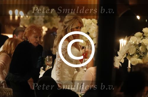 Hoofddorp 17 januari 2017
Patricia Paay is opnieuw getrouwd met Robbert Hinfelaar. Dat gebeurde in Claus party Center in Hoofddorp