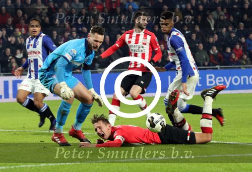 Eindhoven, 22 Januari 2017 Kompetitiewedstrijd PSV-SC Heerenveen, eindstand 4-3 met o.a. Michael v Gerwen die werd gehuldigd.