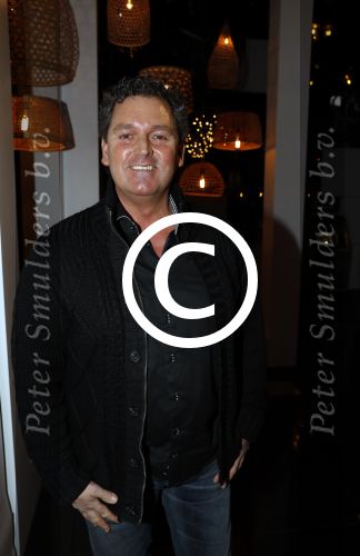 Aalsmeer 30 januari 2017
Nieuwjaarsreceptie Henk Geels in studio \'s Aalsmeer. ramon Beense met vrouw