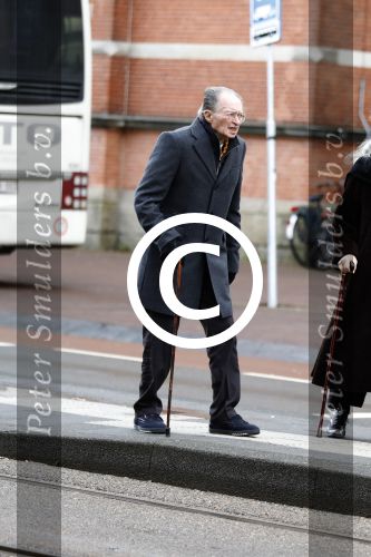 Amsterdam 15 januari 2017 
Remco Campert op straat en in de tram