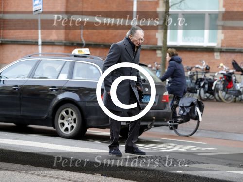 Amsterdam 15 januari 2017 
Remco Campert op straat en in de tram
