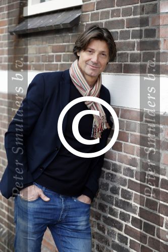 Amsterdam 11 januari 2017
Presentatie boek Opvliegers! 
Proosten op het boek en het nieuwe Jaar 2017 met oa Peggy Vrijens, Sandra Mattie, Laura Vlasblom, Antje Monteiro, Carolina Mout en Cystine Carreon Rick Engelkes