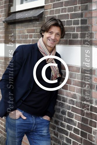 Amsterdam 11 januari 2017
Presentatie boek Opvliegers! 
Proosten op het boek en het nieuwe Jaar 2017 met oa Peggy Vrijens, Sandra Mattie, Laura Vlasblom, Antje Monteiro, Carolina Mout en Cystine Carreon Rick Engelkes