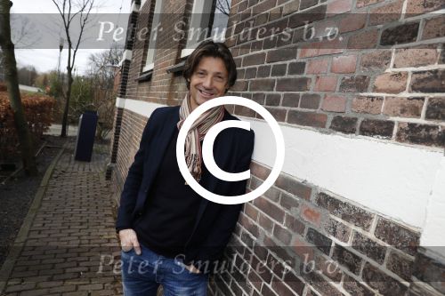 Amsterdam 11 januari 2017
Presentatie boek Opvliegers! 
Proosten op het boek en het nieuwe Jaar 2017 met oa Peggy Vrijens, Sandra Mattie, Laura Vlasblom, Antje Monteiro, Carolina Mout en Cystine Carreon Rick Engelkes