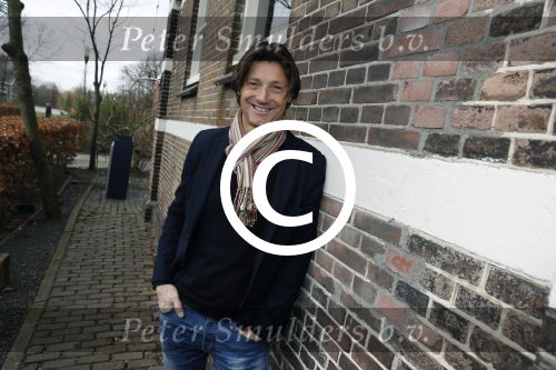 Amsterdam 11 januari 2017
Presentatie boek Opvliegers! 
Proosten op het boek en het nieuwe Jaar 2017 met oa Peggy Vrijens, Sandra Mattie, Laura Vlasblom, Antje Monteiro, Carolina Mout en Cystine Carreon Rick Engelkes