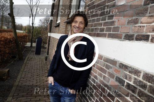 Amsterdam 11 januari 2017
Presentatie boek Opvliegers! 
Proosten op het boek en het nieuwe Jaar 2017 met oa Peggy Vrijens, Sandra Mattie, Laura Vlasblom, Antje Monteiro, Carolina Mout en Cystine Carreon Rick Engelkes