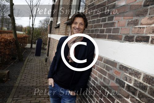 Amsterdam 11 januari 2017
Presentatie boek Opvliegers! 
Proosten op het boek en het nieuwe Jaar 2017 met oa Peggy Vrijens, Sandra Mattie, Laura Vlasblom, Antje Monteiro, Carolina Mout en Cystine Carreon Rick Engelkes