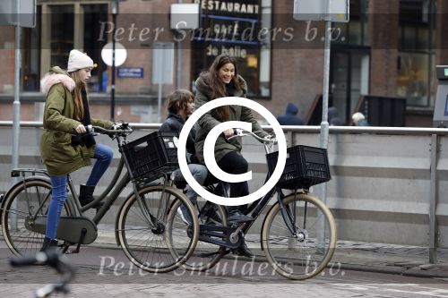 Amsterdam 29 januari 2017
Mark v d Loo en zijn vrouw Robine v d Meer gaan met hun zoon en dochter naar de film