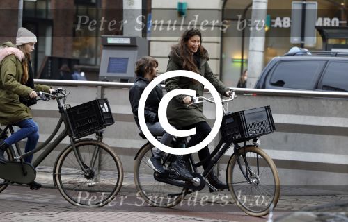Amsterdam 29 januari 2017
Mark v d Loo en zijn vrouw Robine v d Meer gaan met hun zoon en dochter naar de film