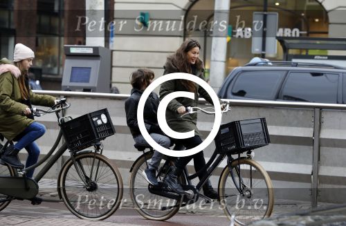 Amsterdam 29 januari 2017
Mark v d Loo en zijn vrouw Robine v d Meer gaan met hun zoon en dochter naar de film