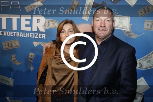Hoorn 16 januari 2017
Premiere van FIFA Blatter, de val van de voetbalkeizer, in Schouwburg Het Park in Hoorn. Ron jans met vrouw