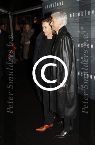Amsterdam 9 januari 2016
Premiere Brimstone in Tuschinski met oa Emilia Jones en Dakota Fanning gemaakt door regisseur Martin Koolhoven .
Ronald Plasterk met partner