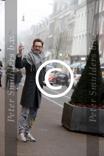 Amsterdam 24 januari 2017
Selwyn Senatori op de pc hooftstraat met kop koffie