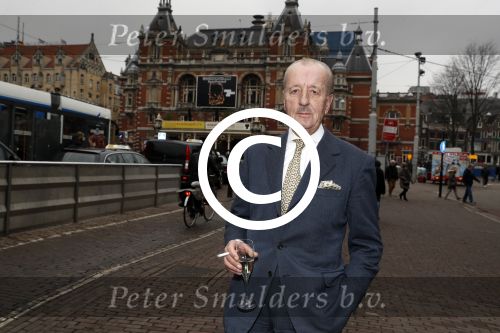 Amsterdam 29 januari 2017 
Surprise party Harry Mens vanwege zijn 70e verjaardag. Het werd gevierd op het leidse plein. Theo Hiddema