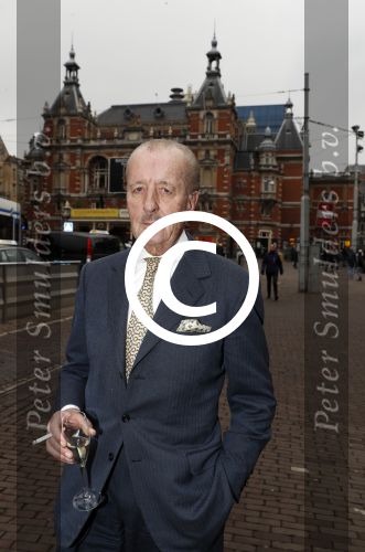 Amsterdam 29 januari 2017 
Surprise party Harry Mens vanwege zijn 70e verjaardag. Het werd gevierd op het leidse plein. Theo Hiddema