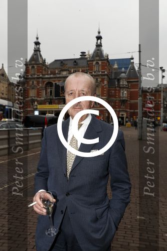 Amsterdam 29 januari 2017 
Surprise party Harry Mens vanwege zijn 70e verjaardag. Het werd gevierd op het leidse plein. Theo Hiddema