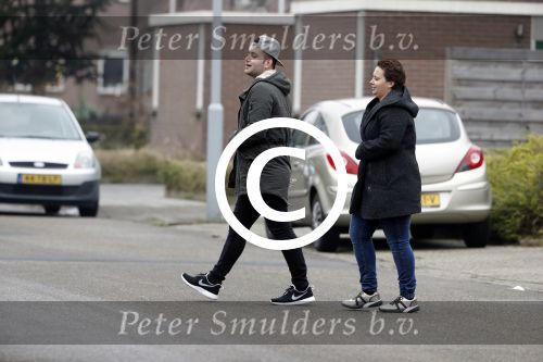 Tiel 25 januari 2017
Virginia Rens verlaat huis samen met haar broer.