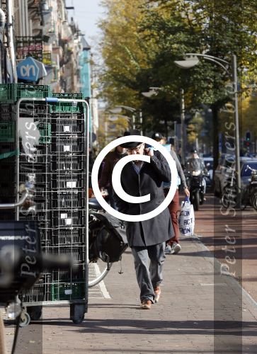 Amsterdam 23 oktober 2016
Youp van t Hek doet boodschappen bij Albert Heyn AH