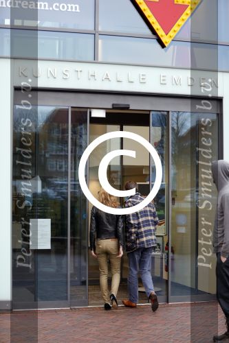Emden 29 december 2017
Alexander Pechtold en zijn vriendin Anne Lok gaan naar het museum kunsthalle Emden in Duitsland
