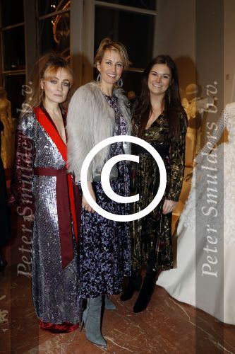 Amsterdam 31 januari 2018
Modeshow Claes iversen in de stopera. Anouk Smulders met Manon de Boer en..