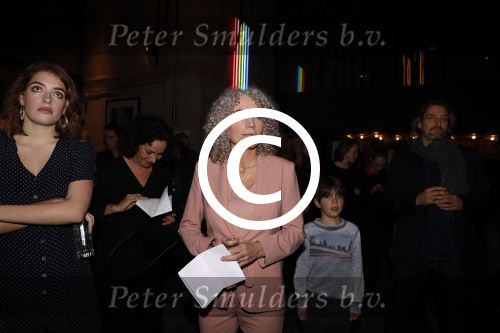 Amsterdam 10 januari 2018
Boekpresentatie Antoinette Beumer. Antoinette reikt het boek uit aan Femke Halsema.