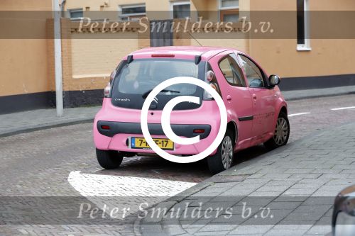 Scheveningen 12 januari 2018
Barbie Samantha de Jong haar huis en auto in haar straat