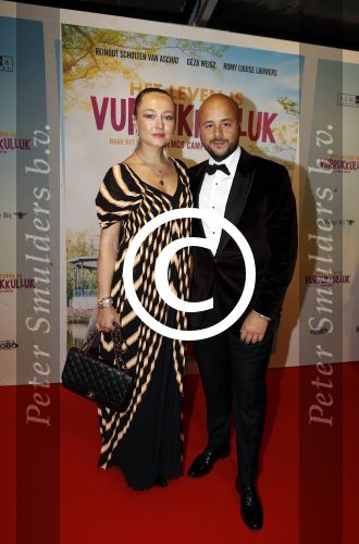 Amsterdam 22 januari 2018
Premiere het leven in vurrukkuluk in Tuschinski. carolien Spoor en John Karthaus