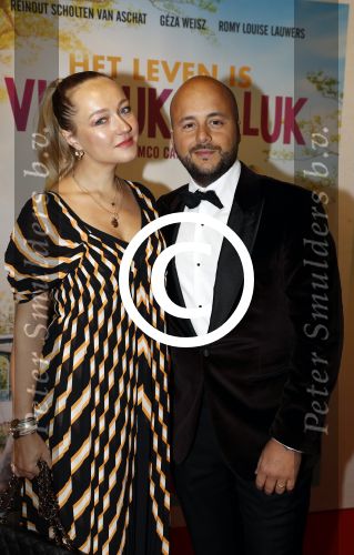 Amsterdam 22 januari 2018
Premiere het leven in vurrukkuluk in Tuschinski. carolien Spoor en John Karthaus