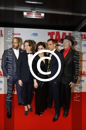 Amsterdam 15 januari 2018
Premiere Taal is zeg maar echt mijn ding in Tuschinski. cast met oa Fockeline Ouwerkerk Egbert Jan Weeber Peter Faber Tarikh JanssenBarbara Bredero en Paul Voorthuysen