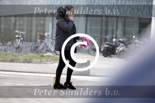 Den Haag 13 januari 2018 
De ouders  (vader en moeder ) van Barbie verlaten het ziekenhuis. Chiel Harten