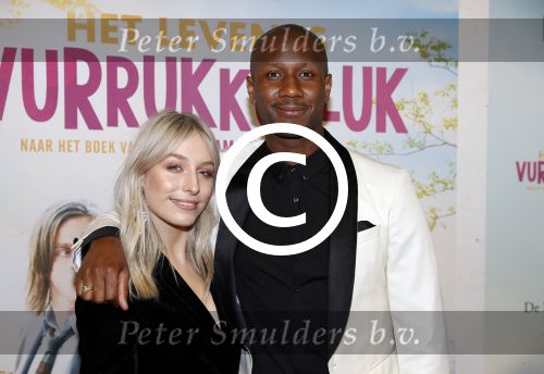 Amsterdam 22 januari 2018
Premiere het leven in vurrukkuluk in Tuschinski. Rapper Dio met vriendin