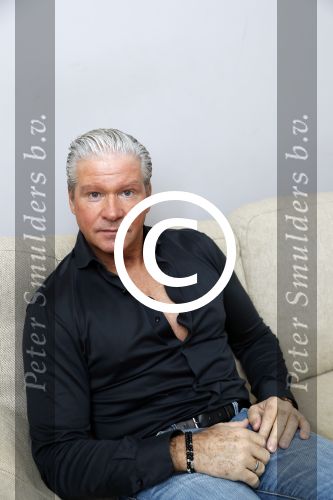 Amsterdam 11 januari 2018 
Dries Roelvink thuis in zijn appartement