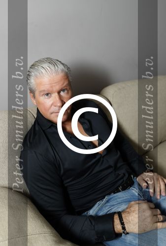 Amsterdam 11 januari 2018 
Dries Roelvink thuis in zijn appartement