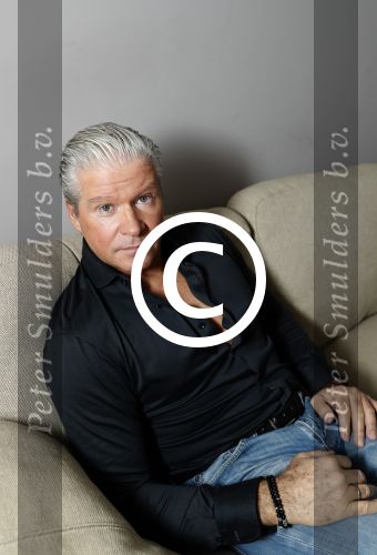 Amsterdam 11 januari 2018 
Dries Roelvink thuis in zijn appartement