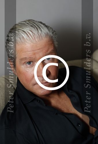 Amsterdam 11 januari 2018 
Dries Roelvink thuis in zijn appartement