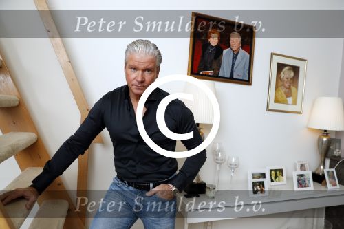 Amsterdam 11 januari 2018 
Dries Roelvink thuis in zijn appartement