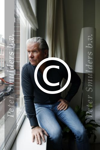 Amsterdam 11 januari 2018 
Dries Roelvink thuis in zijn appartement