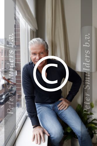Amsterdam 11 januari 2018 
Dries Roelvink thuis in zijn appartement