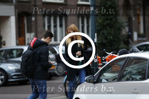 Amsterdam 22 januari 2018 
Esteel Cruijff met haar zoon Maxim Gullit op de cornelis schuytstraat