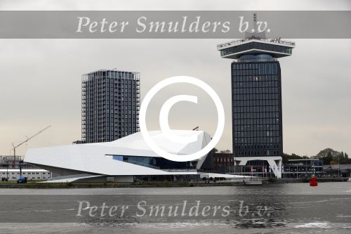 Amsterdam 28 september 2017
Diverse gebouwen aan het IJ . Eye Adam Toren Centraal station en Pontsteiger