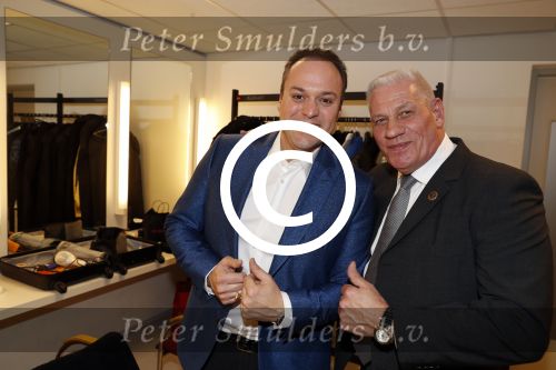 Uden 5 januari 2018
Start Tour de Frans in Theater Markant van Frans Bauer. Zoon Christiaan broer Dorus en zijn moeder zijn aanwezig. Beveiliger Charlie Jansen