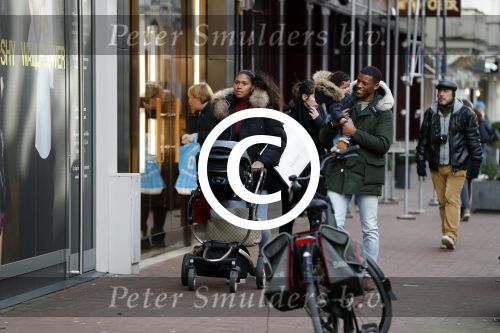 Amsterdam 17 januari 2018
Georginio Wijnaldum met zijn vriendin en zoonJacian Emile Wijnaldum op de pc hooftstraat