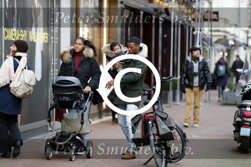 Amsterdam 17 januari 2018
Georginio Wijnaldum met zijn vriendin en zoonJacian Emile Wijnaldum op de pc hooftstraat